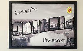 Econolodge Pembroke 4*